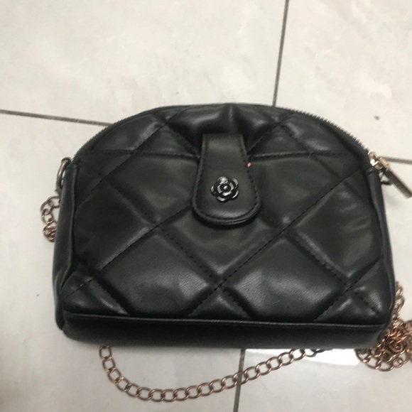 Handbags - Elegant Black Quilted Women's Bag